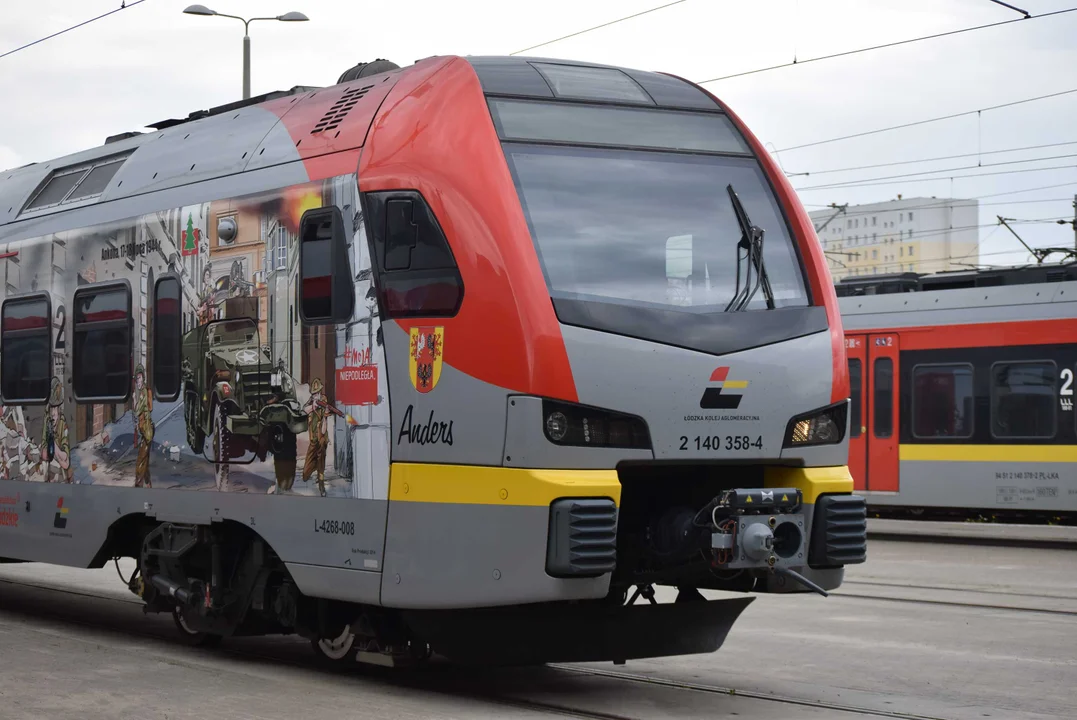 Młodzi pasjonaci kolei odwiedzili zaplecze techniczne ŁKA. Zobacz, jak wygląda w środku [zdjęcia]