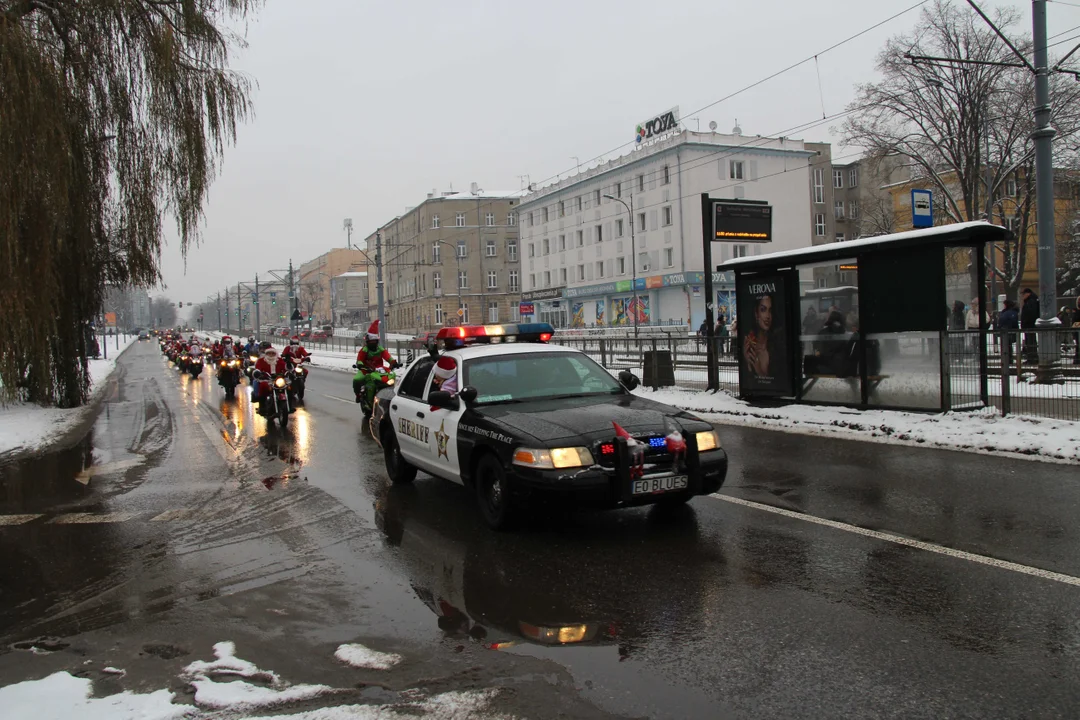 Parada MotoMikołajów w Manufakturze w Łodzi - 9.12.2023 r.