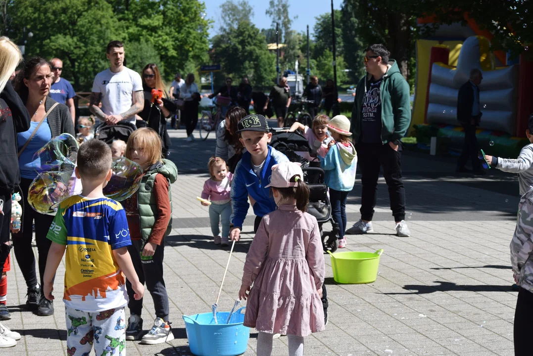 Festiwal baniek mydlanych i kolorów w Parku Miejskim w Zgierzu