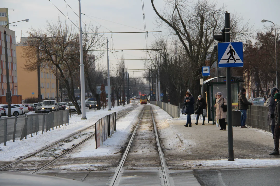 Problemy na ważnej ulicy na Górniaku. W tych miejscach do wypadków i kolizji dochodzi regularnie  [ZDJĘCIA] - Zdjęcie główne