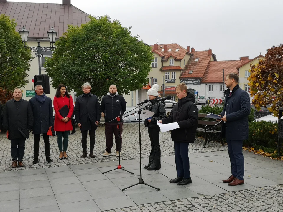 "Żywa flaga" na pl. Jana Pawła II