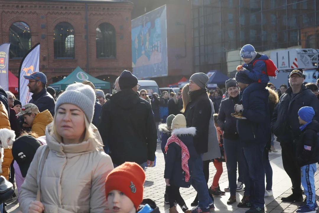 Święto Niepodległości przed Manufakturą