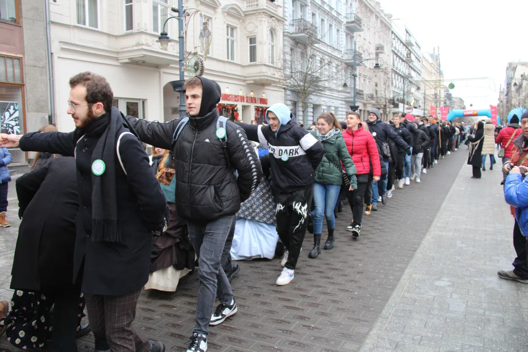 Polonez dla Łodzi 2024 na ul. Piotrkowskiej w Łodzi