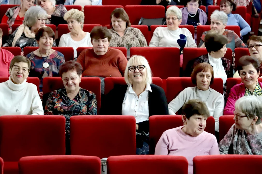 Spotkanie wigilijne członków Stowarzyszenia Uniwersytet Trzeciego Wieku w Kutnie