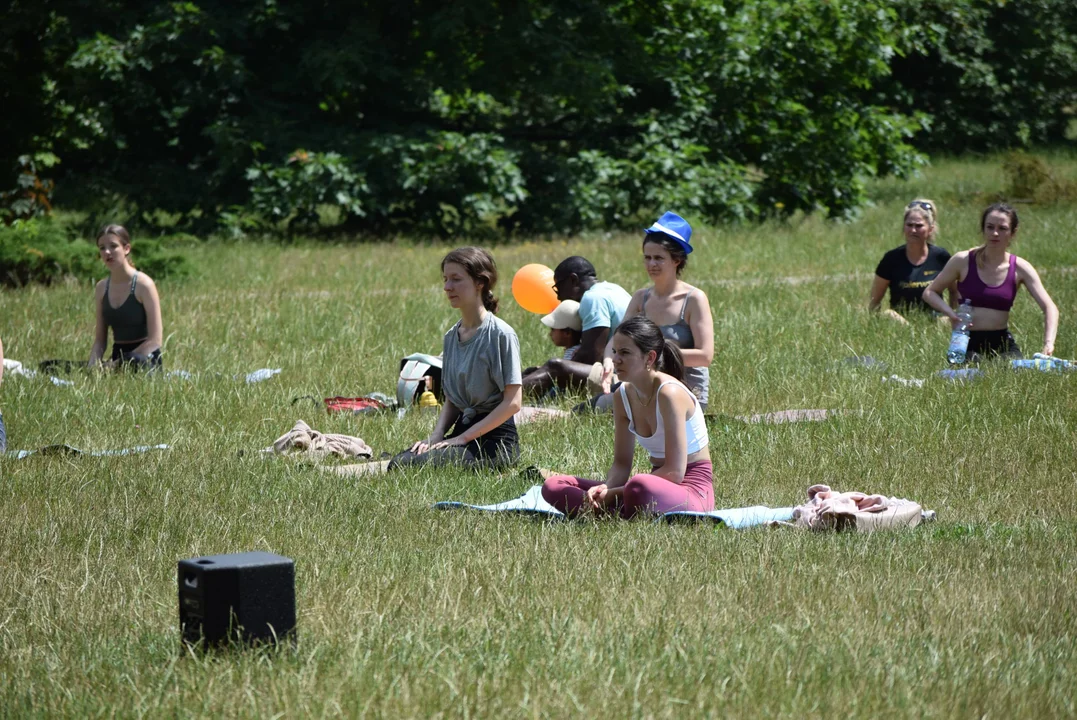 Joga w Parku Poniatowskiego