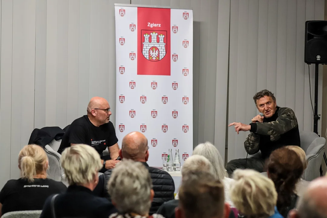 Spotkanie z Krzysztofem Majchrzakiem w Bibliotece przy Długiej