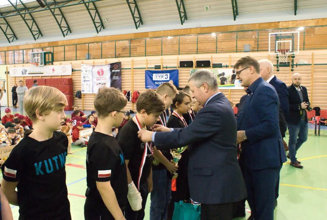 Drużyna młodzików MKS STAL BiS Kutno zakończyła trzydniowe zmagania w XXI Międzynarodowym Halowym Turnieju Baseballu