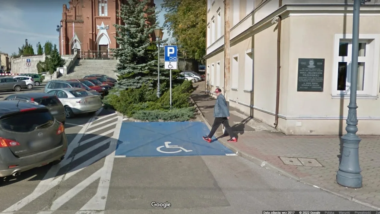 Zgierzanie obiektywie Google Street View