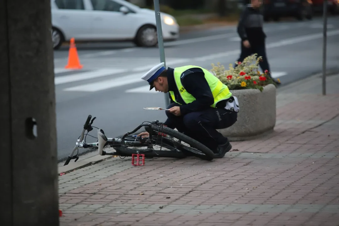 Potrącenie rowerzysty w Krośniewicach. Lądował śmigłowiec LPR