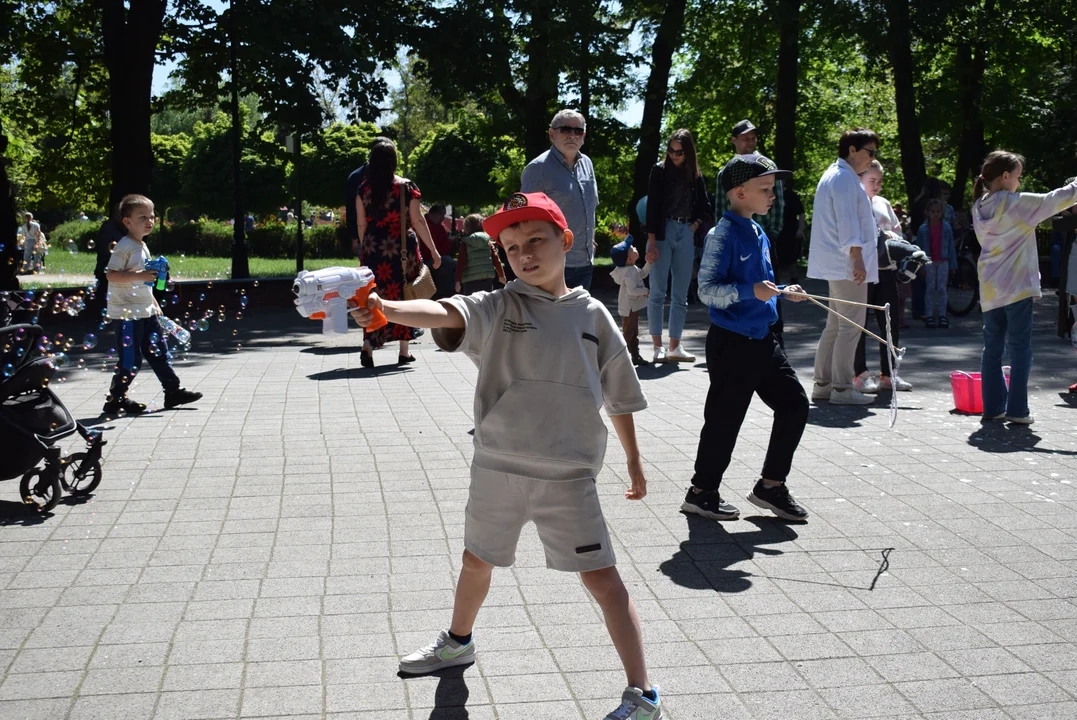 Festiwal baniek mydlanych i kolorów w Parku Miejskim w Zgierzu