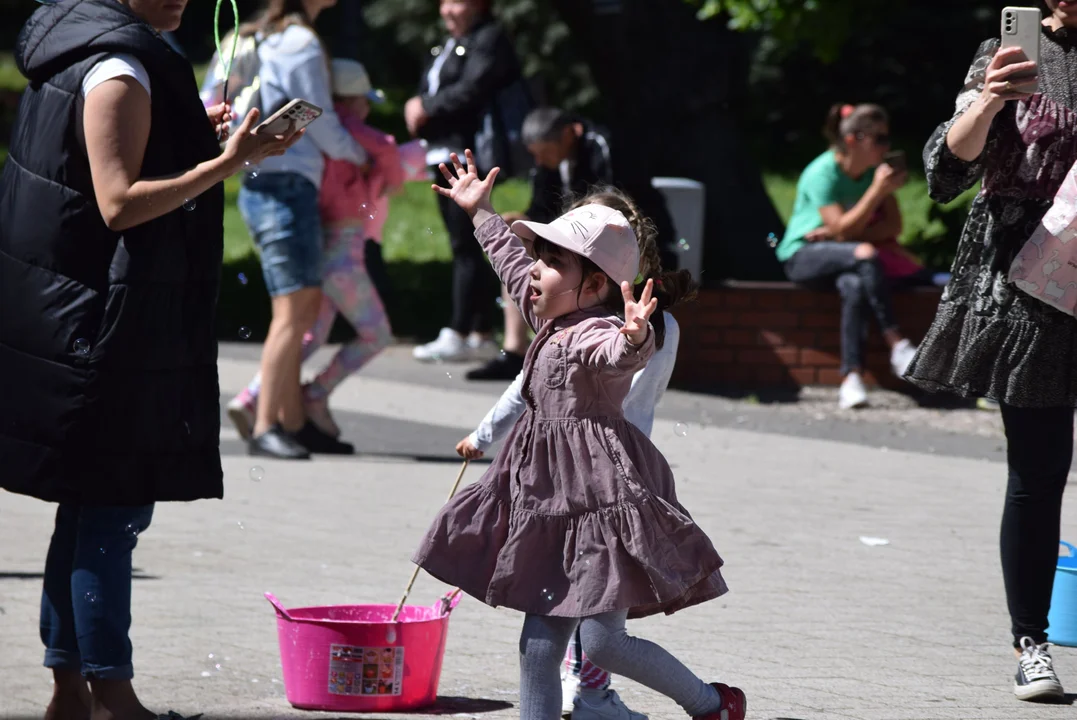 Festiwal baniek mydlanych i kolorów w Parku Miejskim w Zgierzu