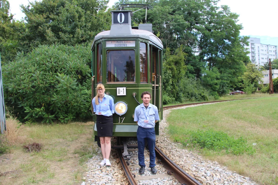 Zabytkowe tramwaje na łódzkich ulicach. Łódzkie Linie Turystyczne zapraszają na przejażdżkę [ZDJĘCIA] - Zdjęcie główne