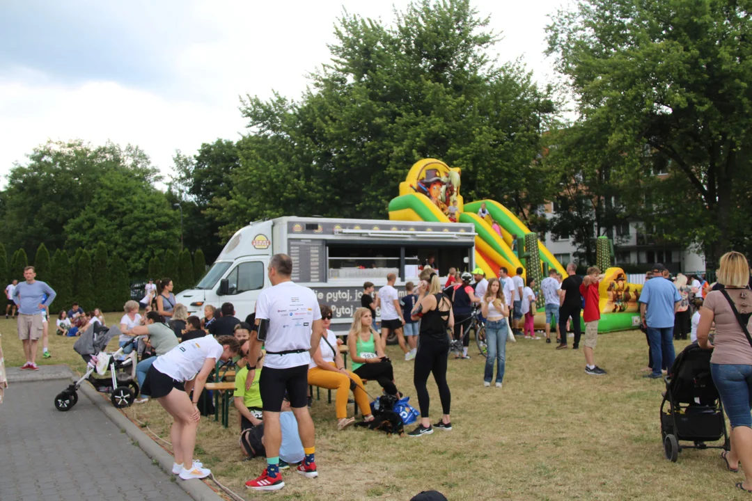 Piknik rodzinny fundacji „Daj piątaka na dzieciaka” na Bałutach