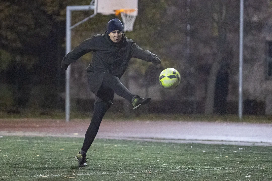 Duże emocje w spotkaniu AGKS 2 oraz FC Farselona w rozgrywkach Playareny