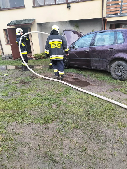 Pożar samochodowu w miejscowości Chajczyny