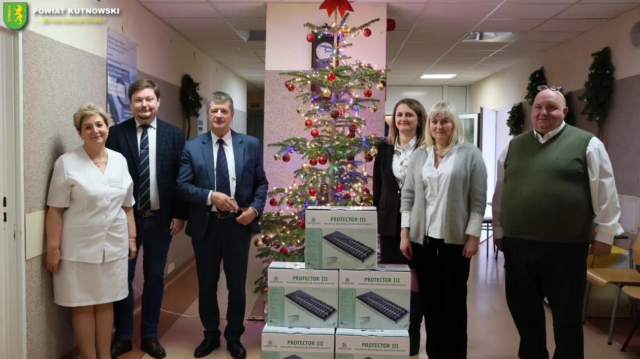 ZOL w Kutnie z nowym wyposażeniem. Powiat przekazał materace przeciwodleżynowe (ZDJĘCIA) - Zdjęcie główne