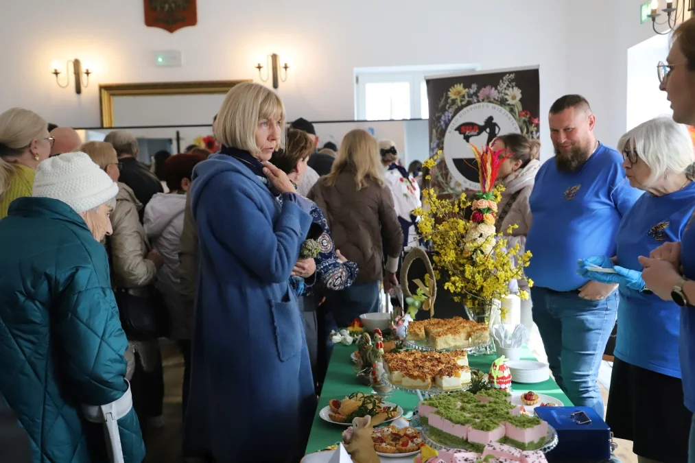 Tłumy w Leszczynku i stoły pełne smakołyków. Wielkanocny klimat przyciągnął mieszkańców (ZDĘCIA)