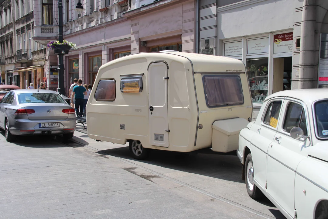 Wystawa motoryzacyjnych klasyków na Piotrkowskiej