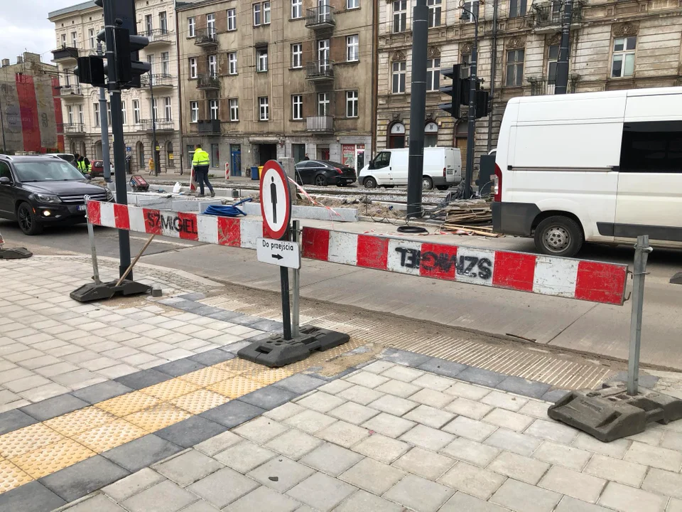 Budowa podwójnych przystanków tramwajowych na Zachodniej w Łodzi