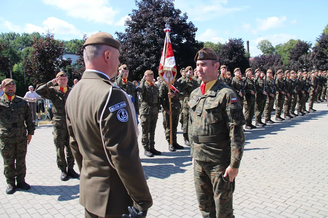 Przysięga wojskowa żołnierzy dołączających do 9 Łódzkiej Brygady Obrony Terytorialnej