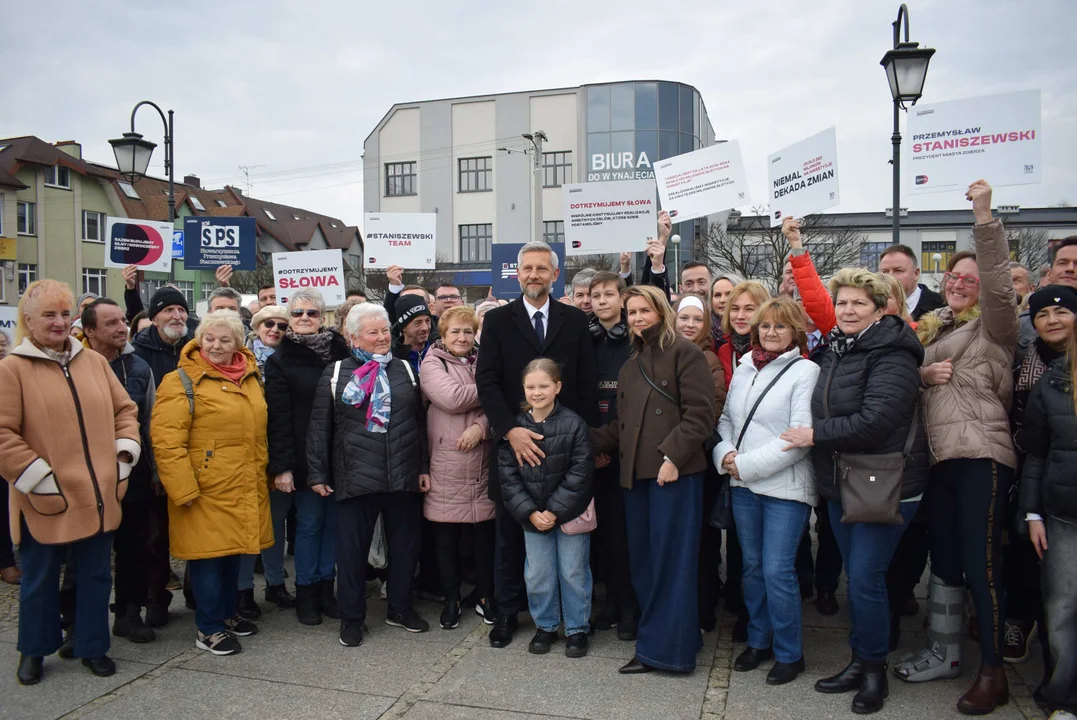 Prezydent Przemysław Staniszewski wystartował z kampanią. Ma tłum poparcia [ZDJĘCIA] - Zdjęcie główne