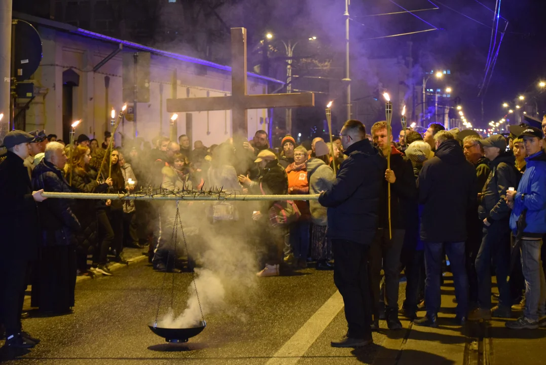 Ekumeniczna droga krzyżowa przeszła ulicami Łodzi