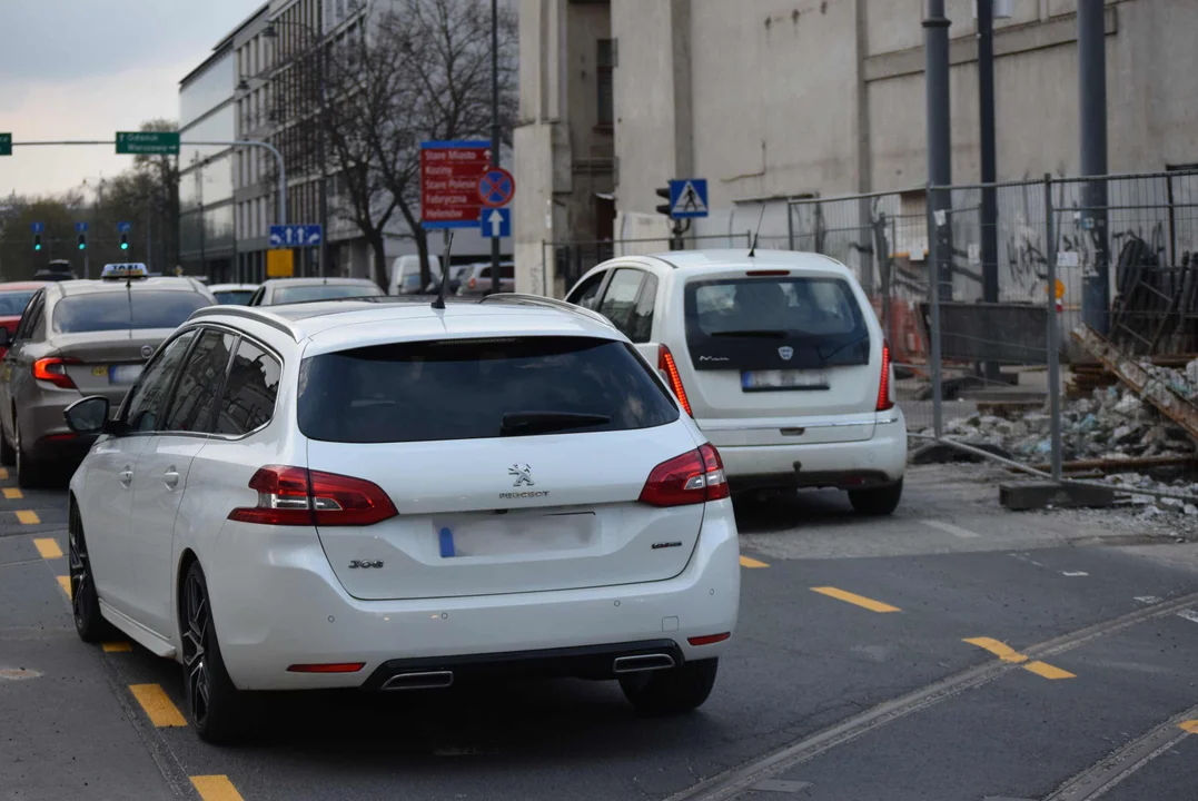 Niebezpiecznie na Zachodniej w Łodzi. Kierowcy przecierają oczy ze zdziwienia