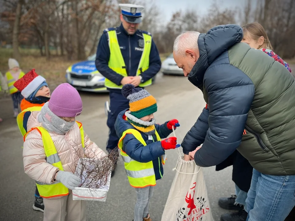 Mikołajkowa akcja policji wraz z łódzkimi przedszkolakami