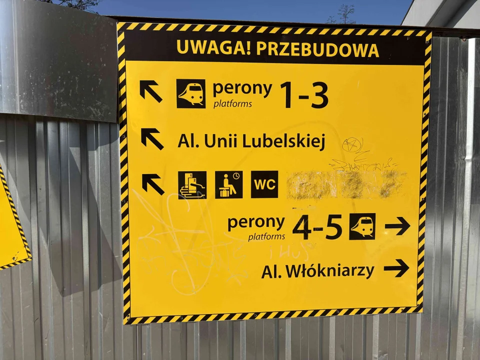 Jak wygląda dojście na perony podczas remontu budynku dworca Łódź Kaliska?