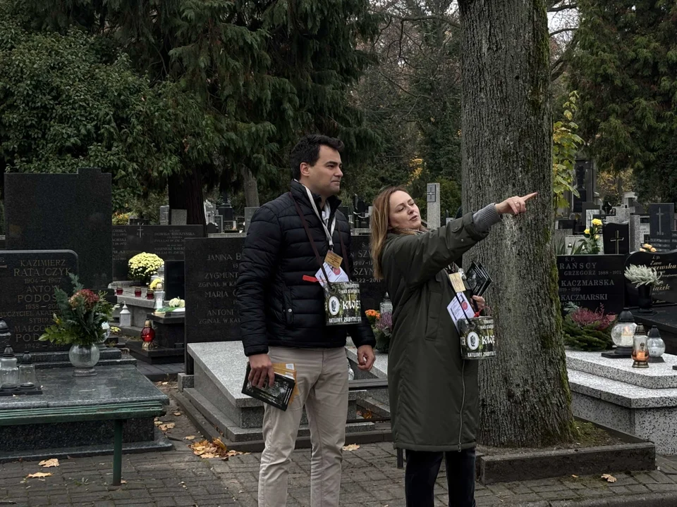 Stary Cmentarz w Łodzi podczas Wszystkich Świętych 2024