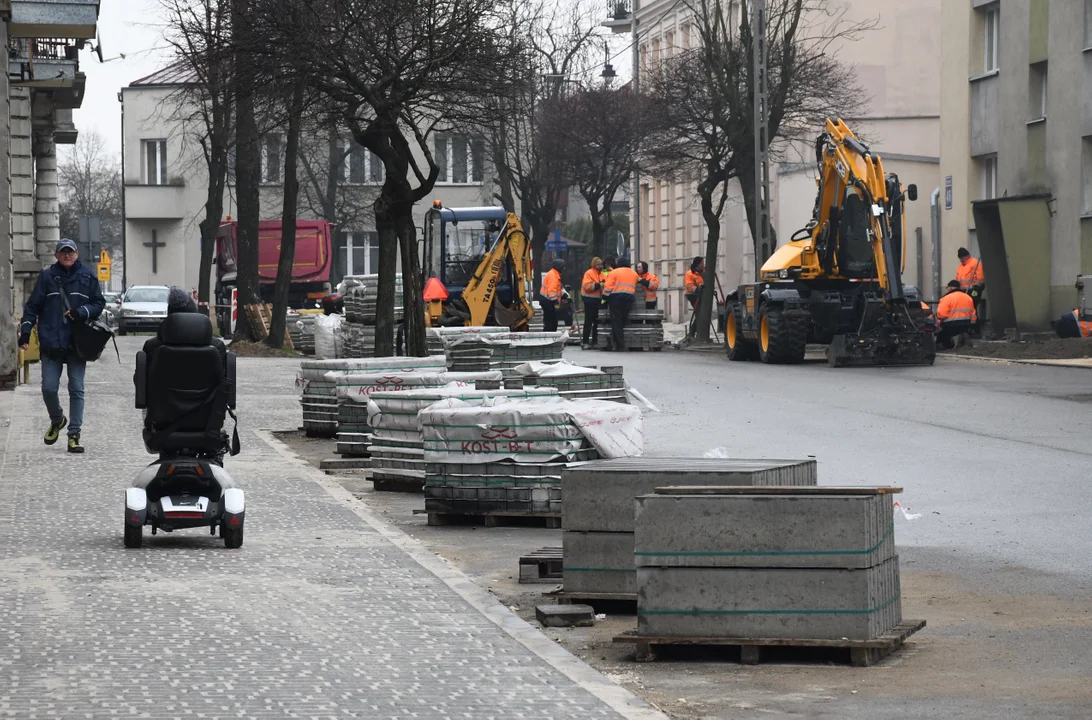 remont na Piastowskiej w Piotrkowie