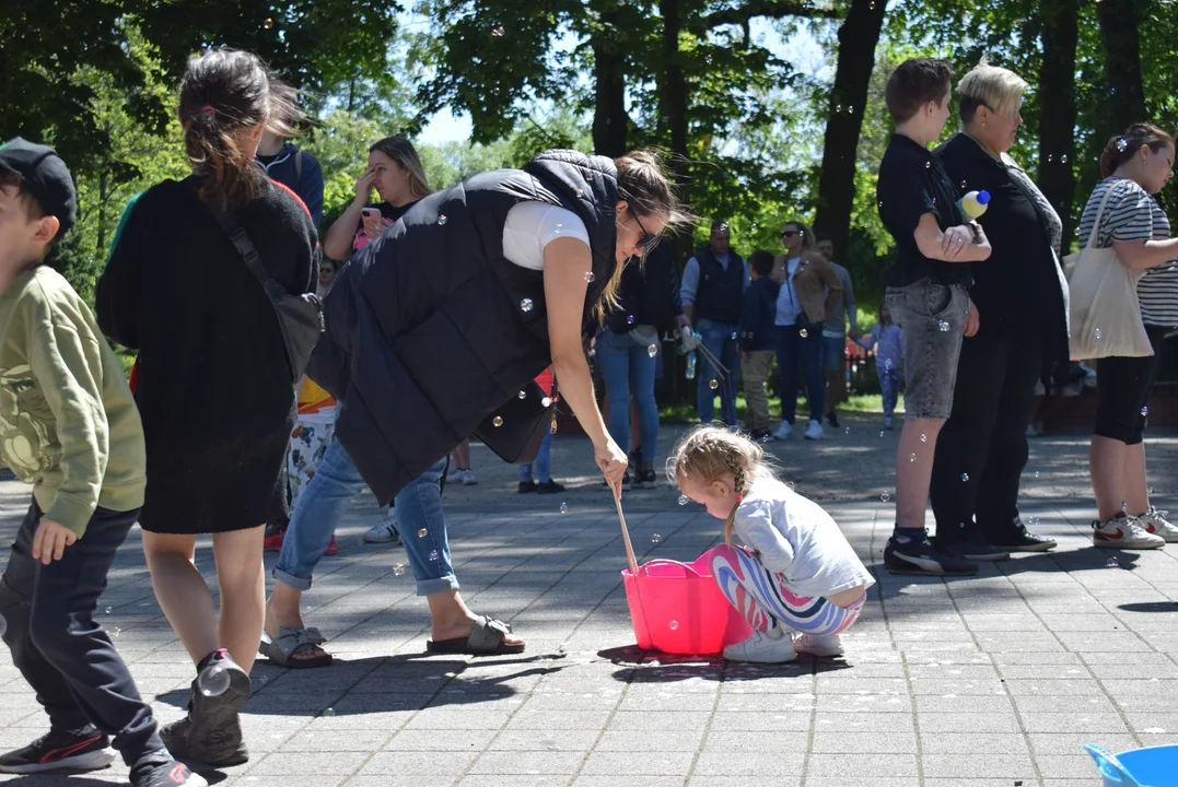 Festiwal baniek mydlanych i kolorów w Parku Miejskim w Zgierzu