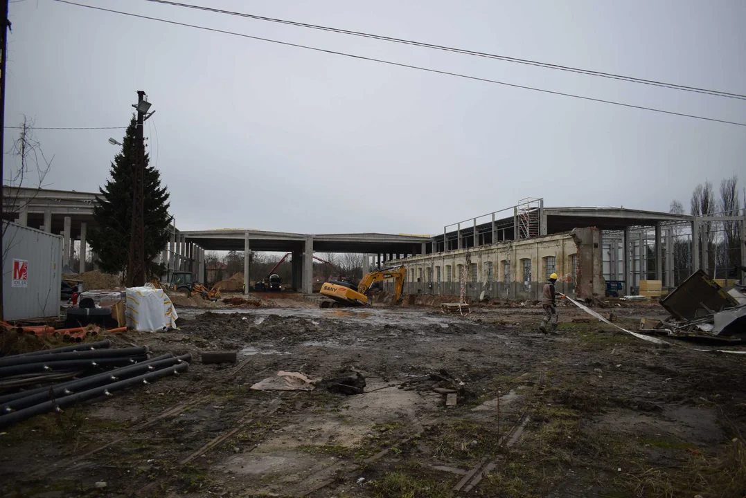 Tak zmienia się teren byłej zajezdni tramwajowej na Helenówku