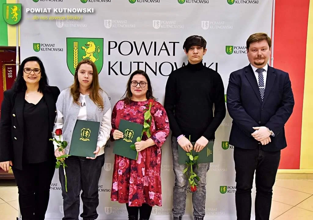 Przedstawiciele powiatowych szkół wybrani. Nagrodził ich starosta kutnowski