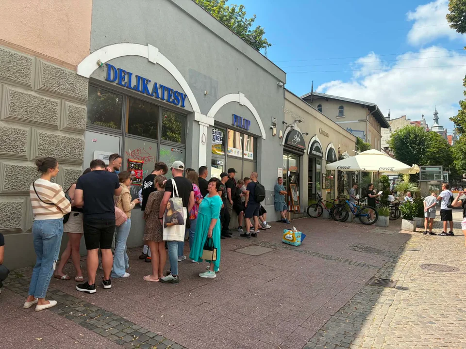 Czekają nawet 4 godziny. Po recenzji Książula ten kebab przeżywa oblężenie