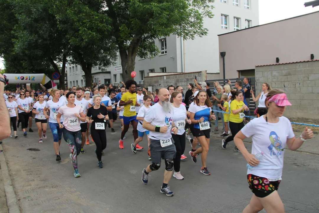 Piknik rodzinny fundacji „Daj piątaka na dzieciaka” na Bałutach