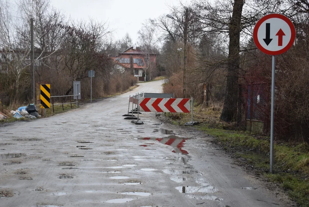 Dwa lata na remont kolejnych dróg w Zgierzu. Wybrano wykonawcę - Zdjęcie główne