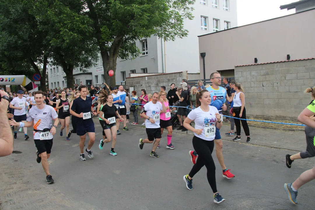 Piknik rodzinny fundacji „Daj piątaka na dzieciaka” na Bałutach