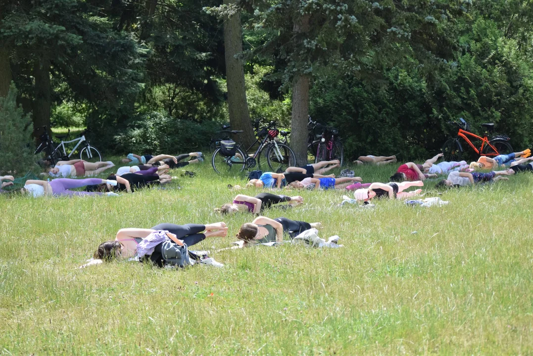 Joga w Parku Poniatowskiego