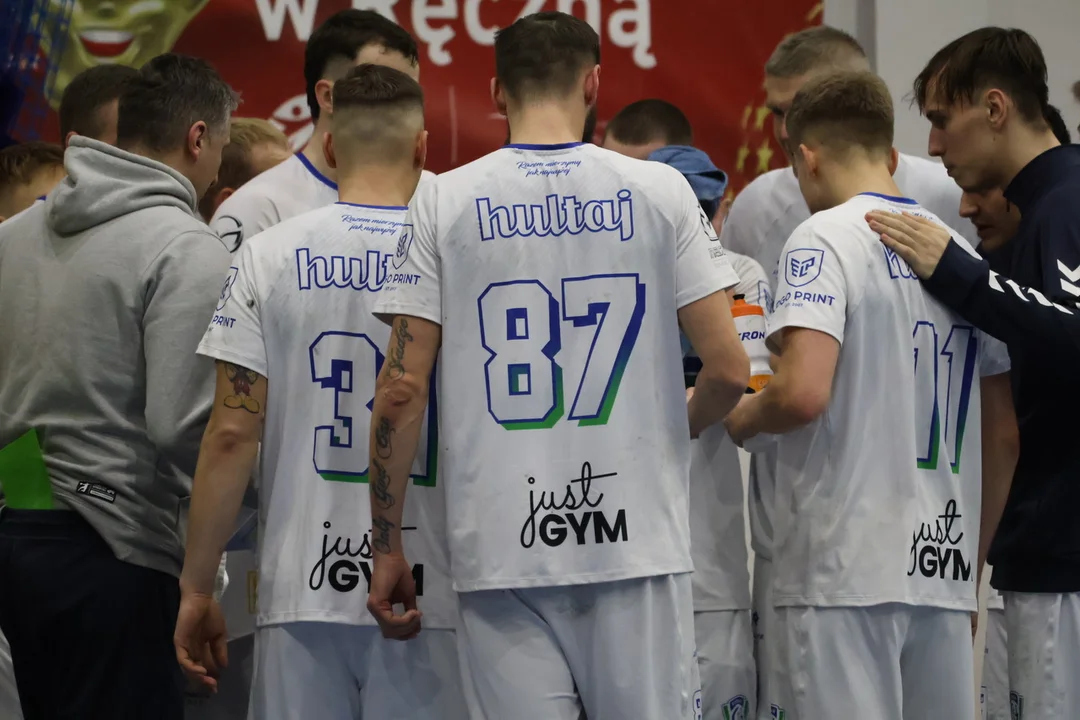 Poznańscy szyczpiorniści żegnają się z własną halą porażką