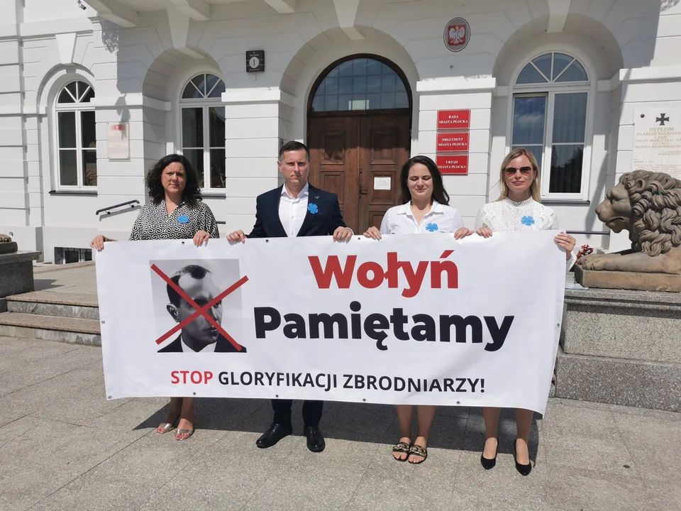 "Nie chodzi o zemstę, ani o rewanż, a o godne upamiętnienie ofiar". Kolejna odsłona "Kwiatów Wołynia" - Zdjęcie główne