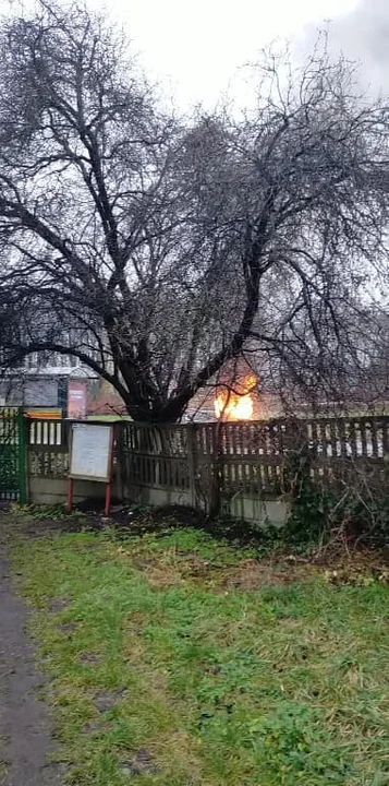 Pożar samochodu osobowego na ulicy Drewnowskiej w Łodzi