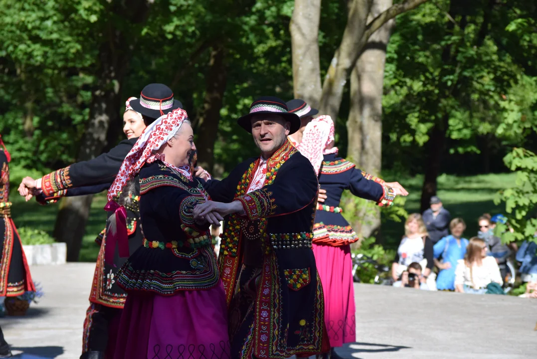 Spotkanie z folklorem w Parku Julianowskim