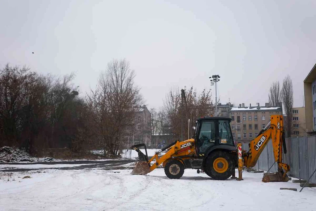 Ciężki sprzęt przy Górniaku