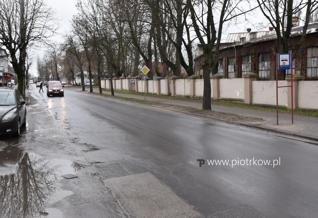 Przebudują drogę. W planach również budowa kanalizacji - Zdjęcie główne