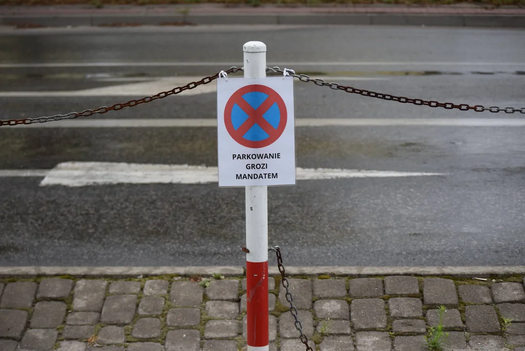 Parking przed Bankiem Spółdzielczym w Zgierzu