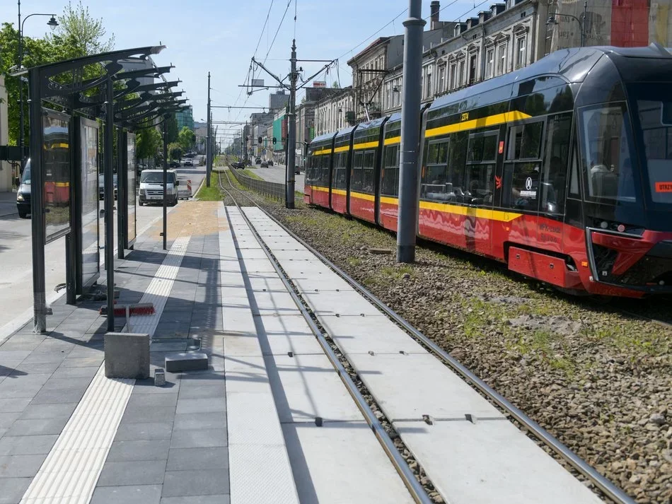 Koniec budowy podwójnych przystanków tramwajowych przy Zachodniej