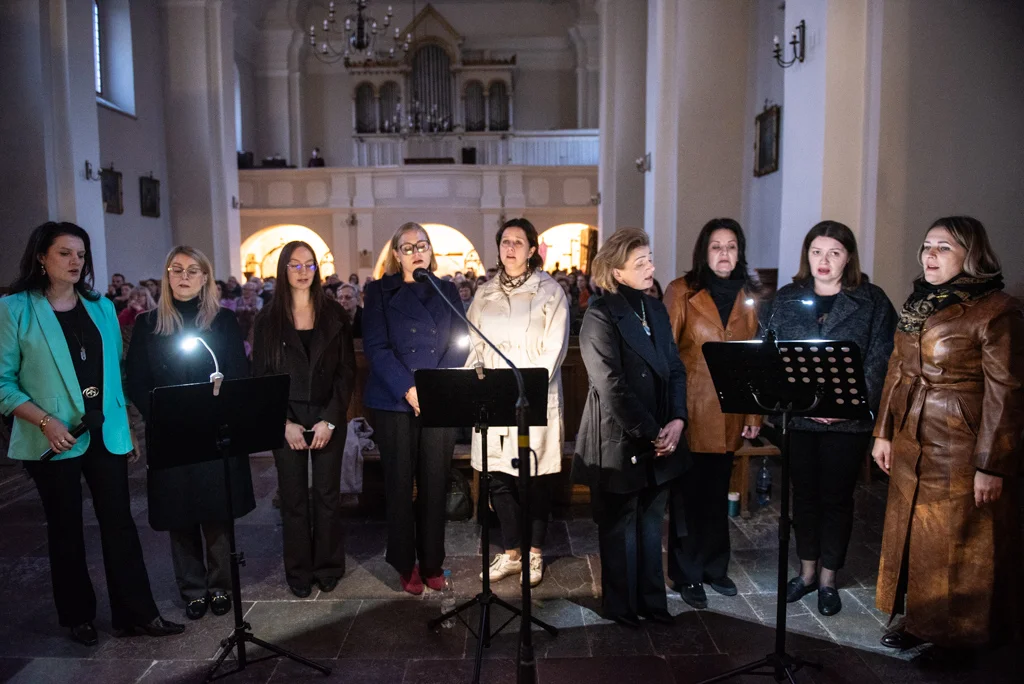 Śpiew, zaduma, oczekiwanie. Gorzkie Żale w kościele "na Górkach" [ZDJĘCIA]
