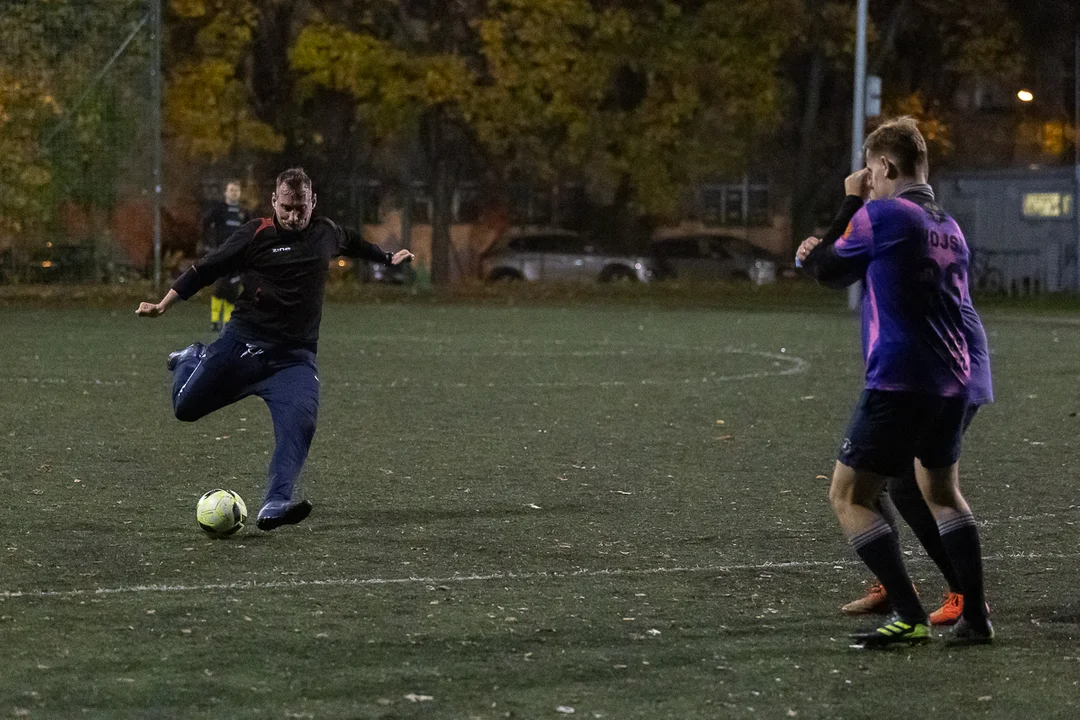 Duże emocje w spotkaniu AGKS 2 oraz FC Farselona w rozgrywkach Playareny