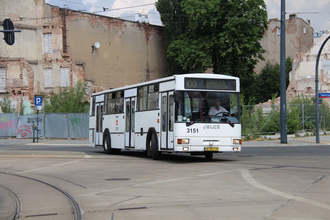 Łódzkie Linie Turystyczne przemierzają ulicami Łodzi